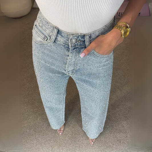 EMMA | HOCHTAEUSCHENDE DIAMANTÉ STRAIGHT LEG JEANS